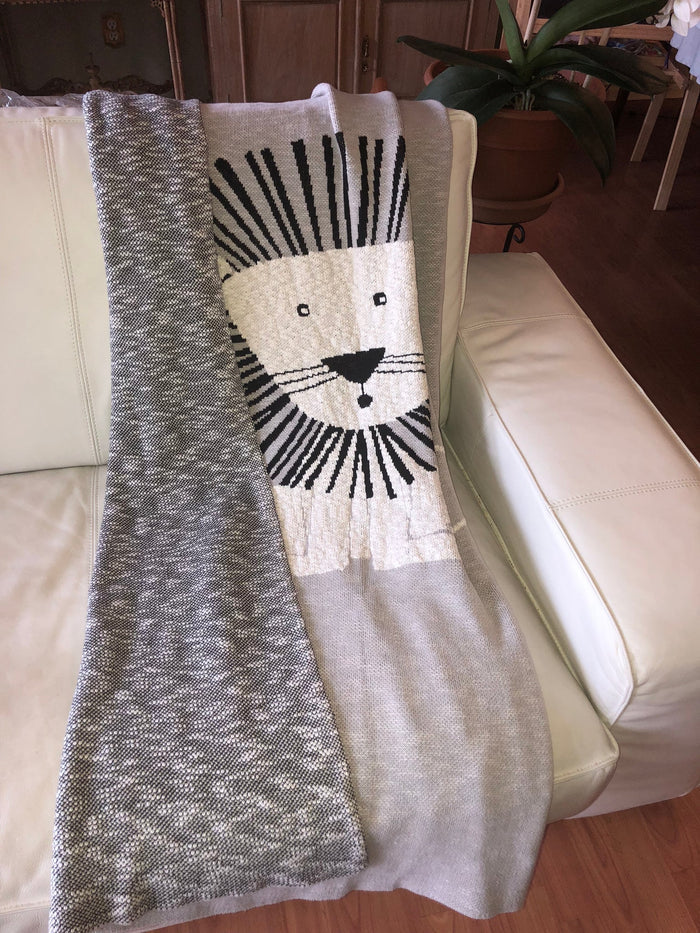 Assorted Cotton Throw Blankets-Gina's Home Linen Ltd