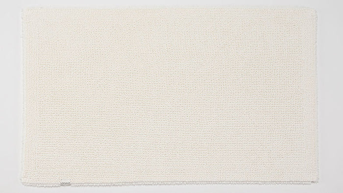 20x31" / IVORY