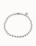 Bead necklace with contrasting accents