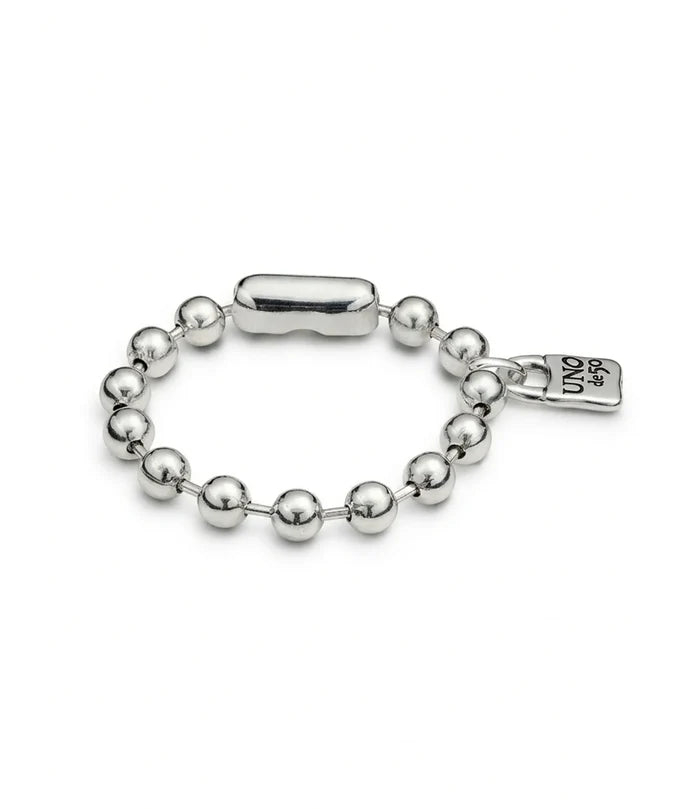 Beaded bracelet with padlock