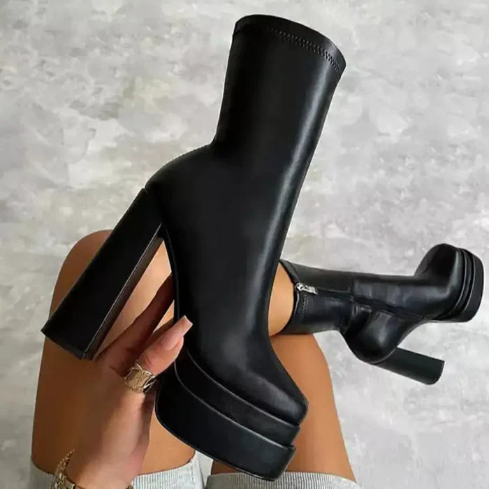 Black / 40