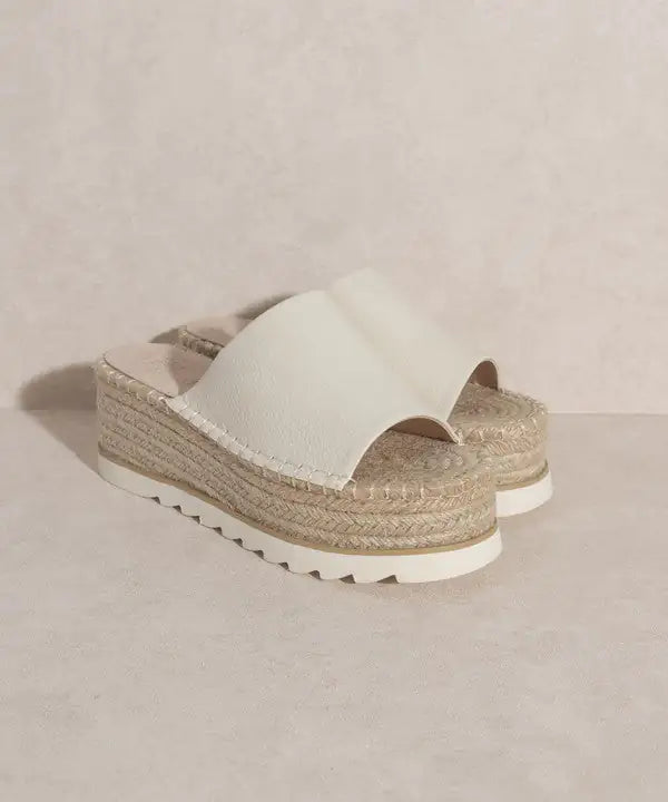 8.5 / OFF WHITE
