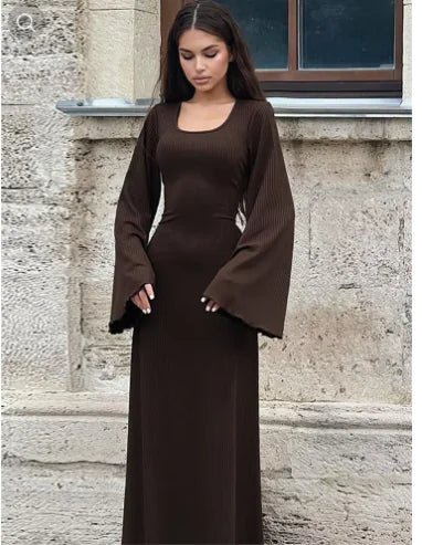 Brown / L