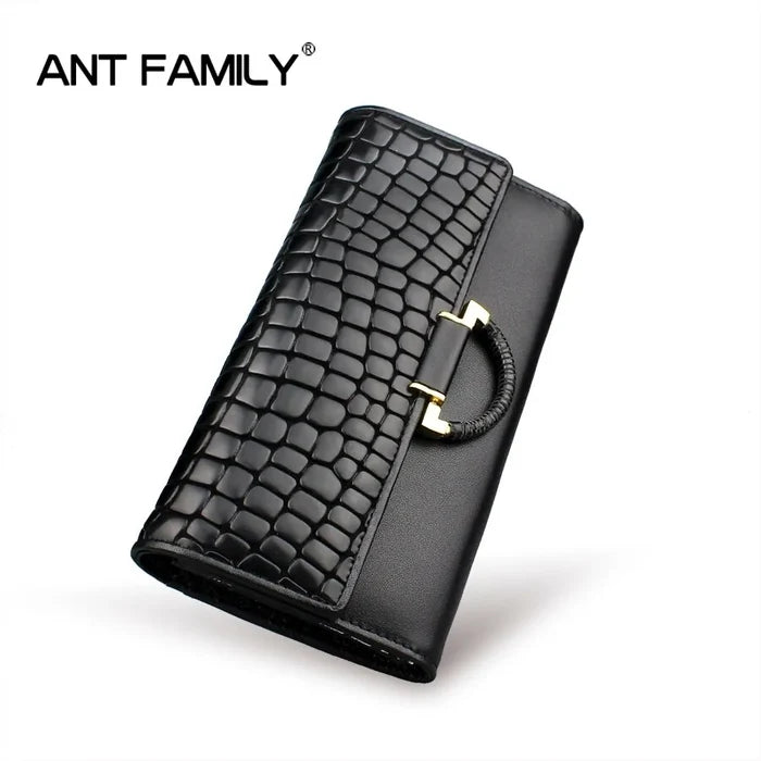 Genuine Leather Women's Wallet: Large Capacity, 3 Fold, Luxury Snake Skin Design in Black Rieworkes