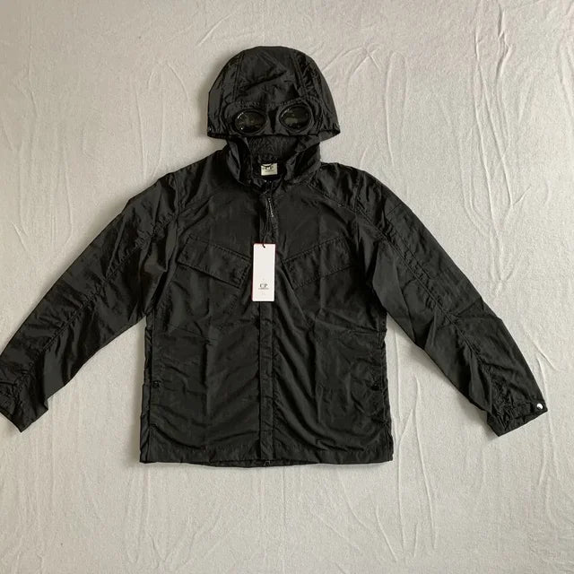 Black / M