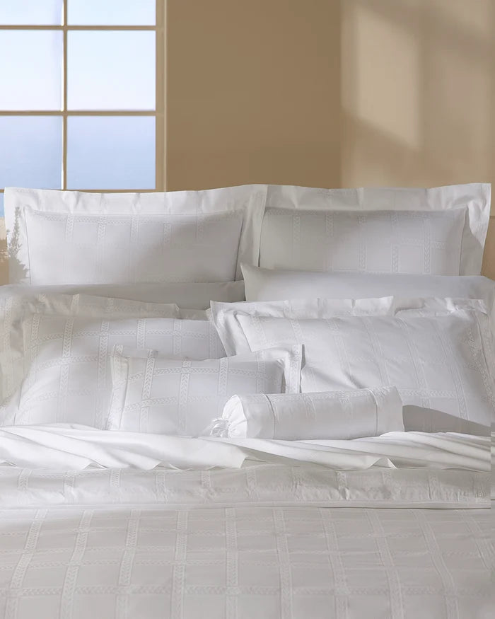 Impero jacquard bed close up