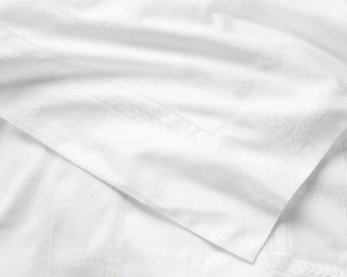 Impero Jacquard white bedding texture