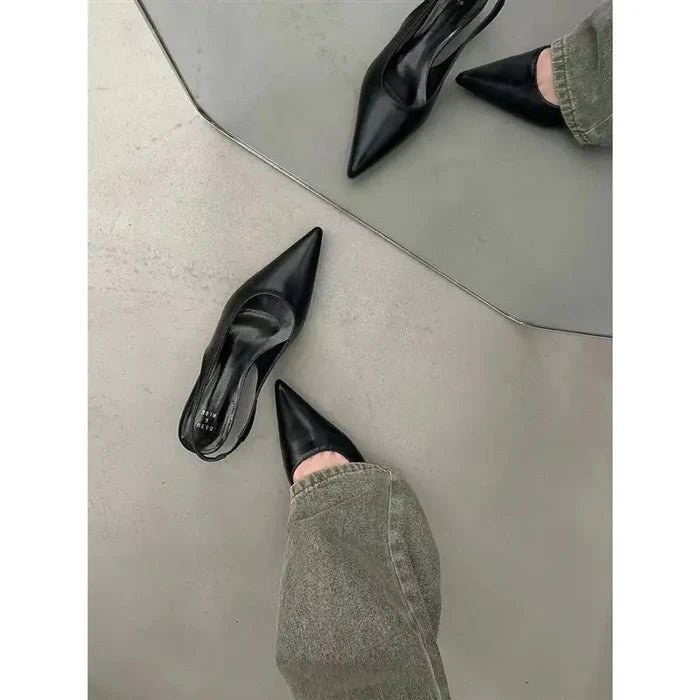 Black / 35