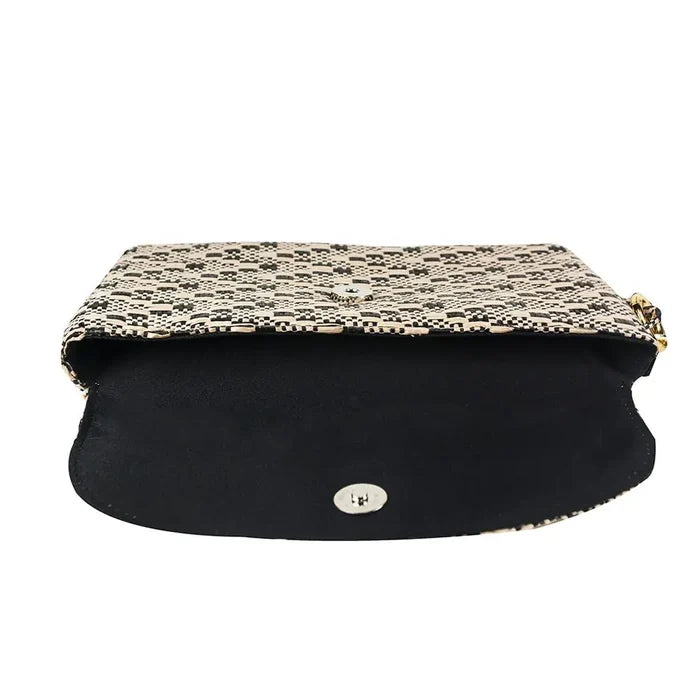 Phoenix Clutch-Tan / Midnight Black Rieworkes