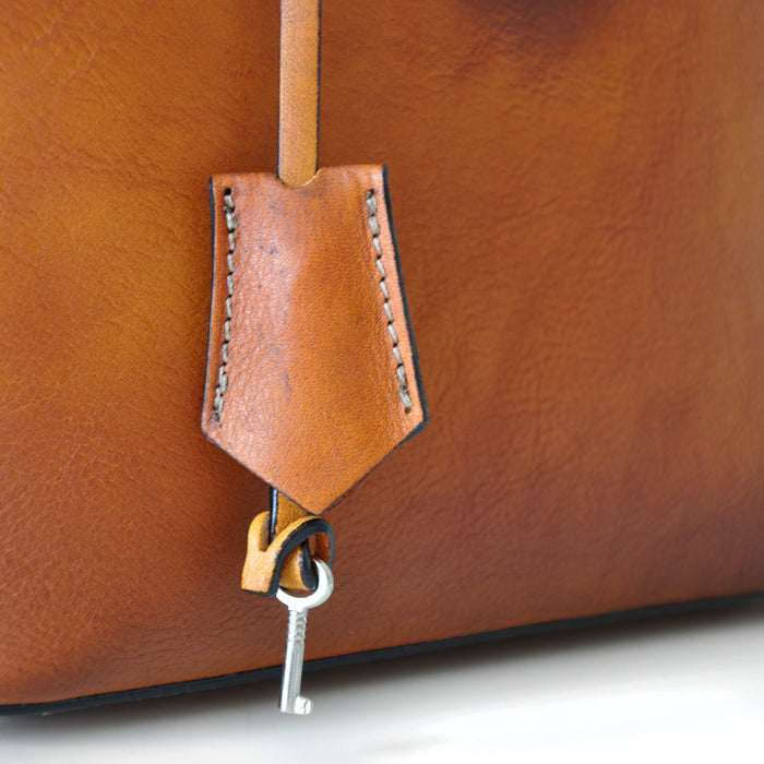 Pratesi Versilia Small Handbag in genuine Italian leather - Vegetable Tanned Italian Leather Green