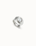 Ring with pearl